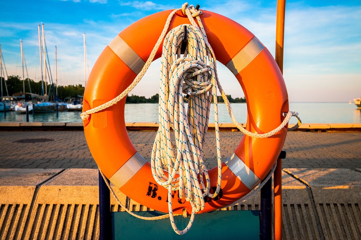 lifebelt-1458596_1920 (1)